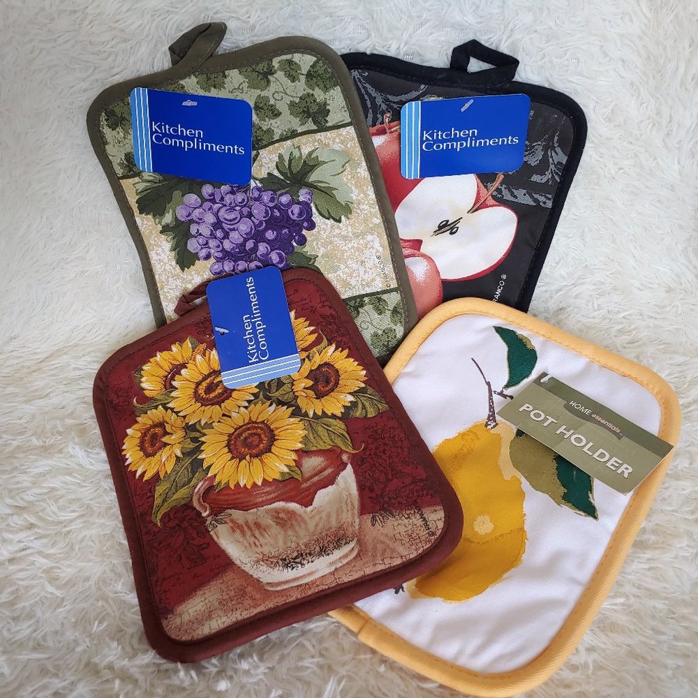 NWT Set of 4 pot holders fruit & flowers